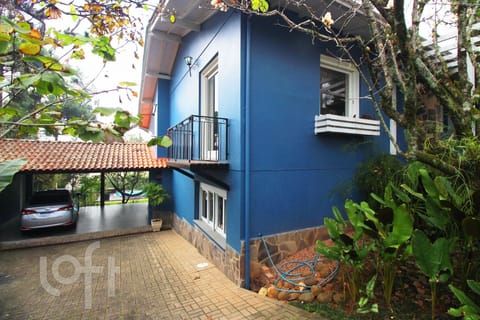 Image 38 - 253744